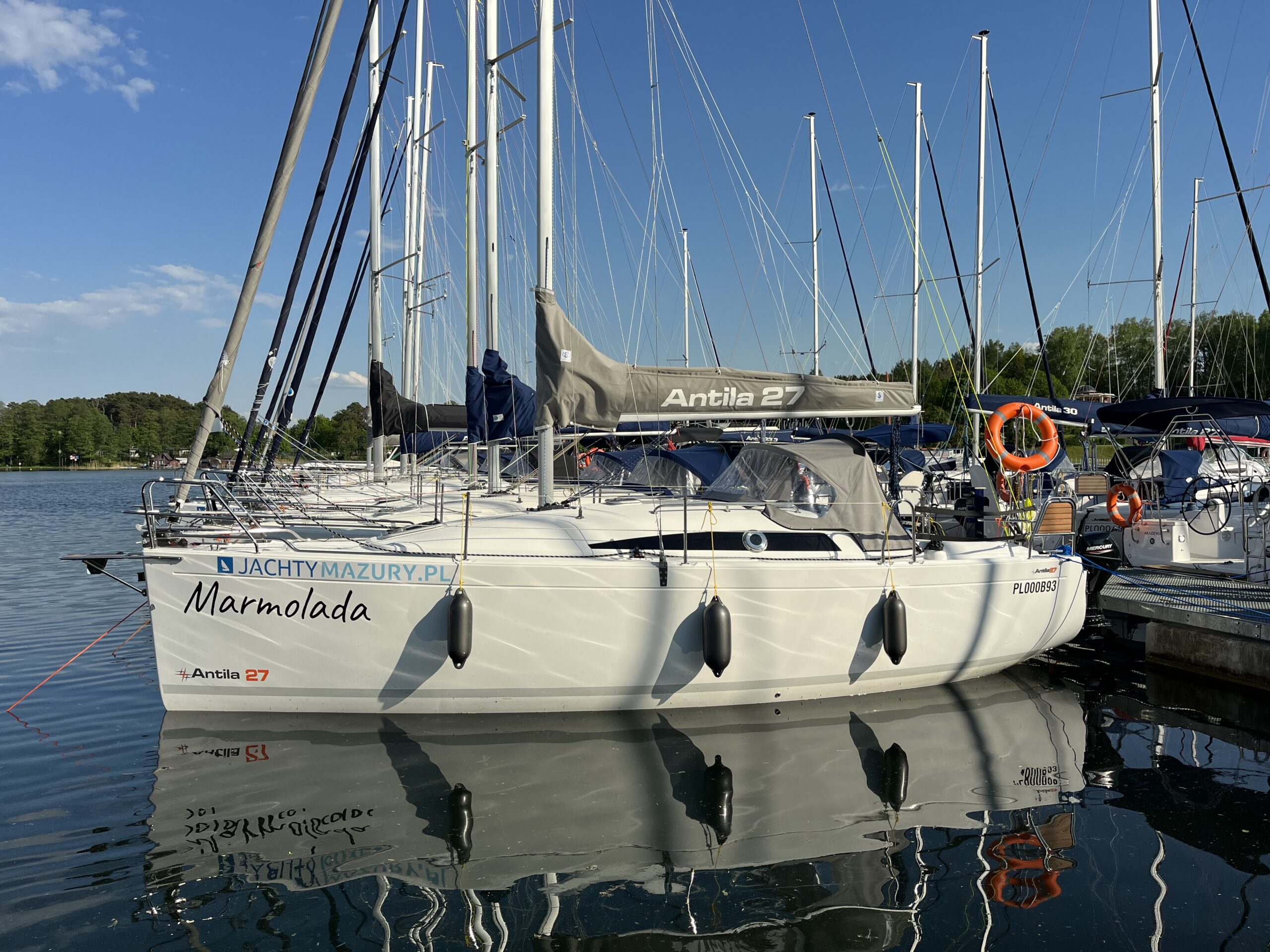 jacht Antila 27