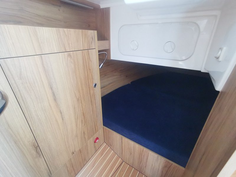 Antila 27 wnętrze - koja rufowa