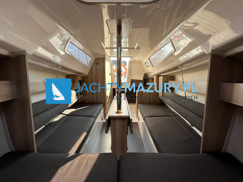 Maxus 24 Evo wnętrze