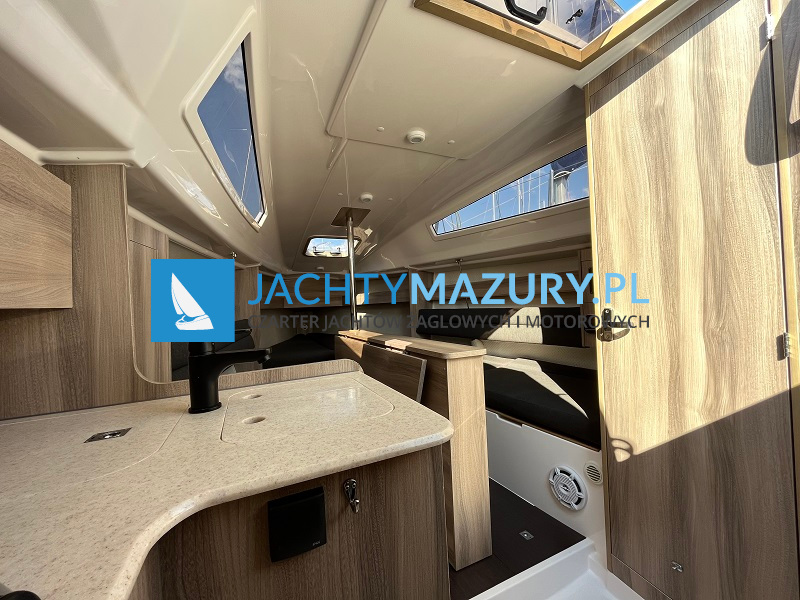 Maxus 24 Evo wnętrze