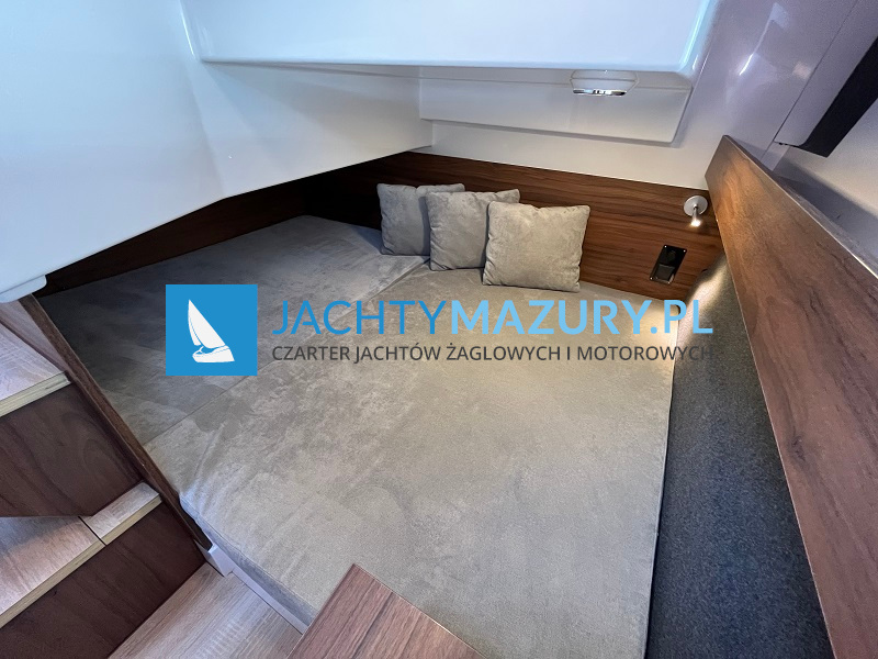 Nautic 880 wnętrze - koja rufowa