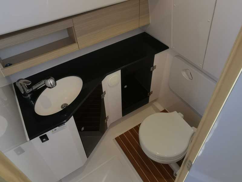 Nexus 870 Revo wnętrze - łazienka