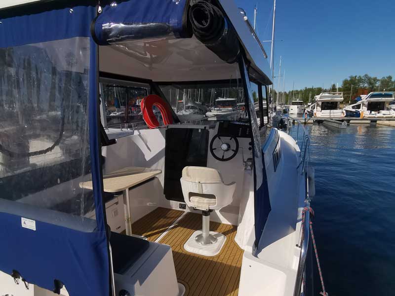 Nexus 870 Revo - kokpit